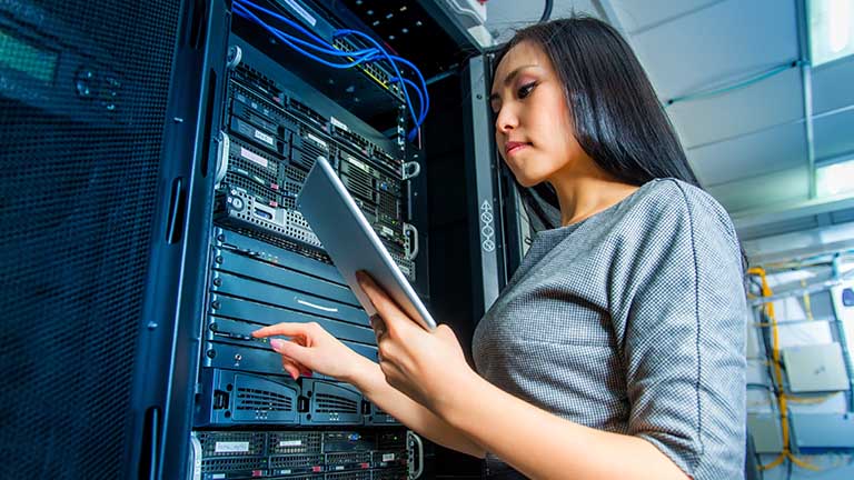 To mark International Women’s Day, we spoke to two female engineers at different points in their careers – one from the UK and one from Germany – to find out from them what their take is on being a woman in engineering