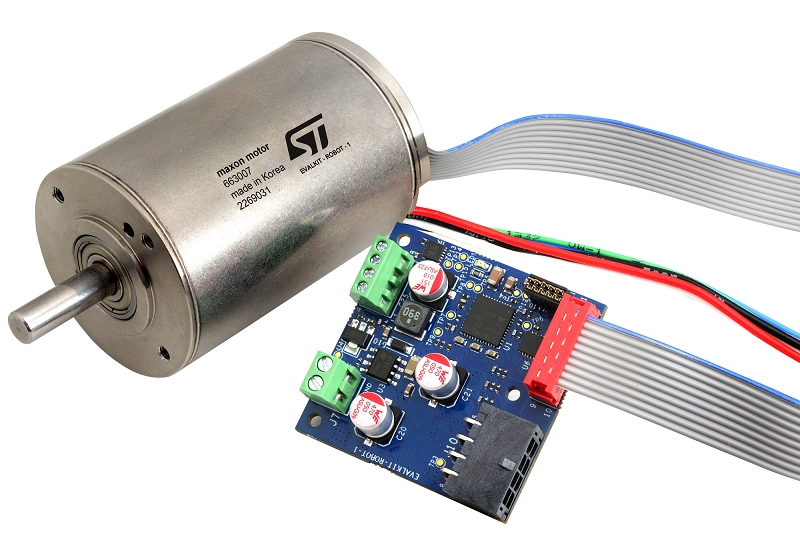EVALKIT-ROBOT-1 - board connected to a motor EVALKIT-ROBOT-1 - board connected to a motor